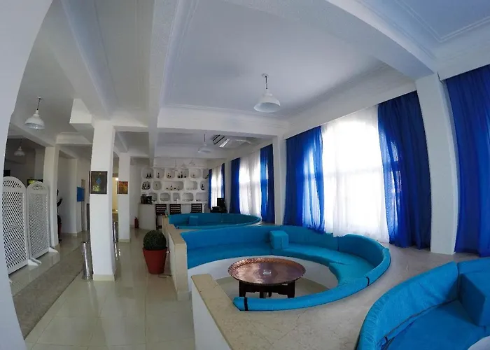 Otel Tobia Beach 2*